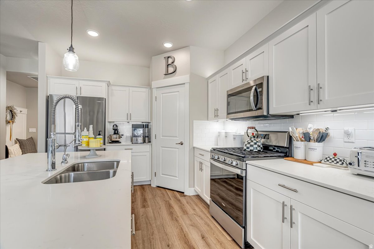 LAKEVIEW - Residential Income
