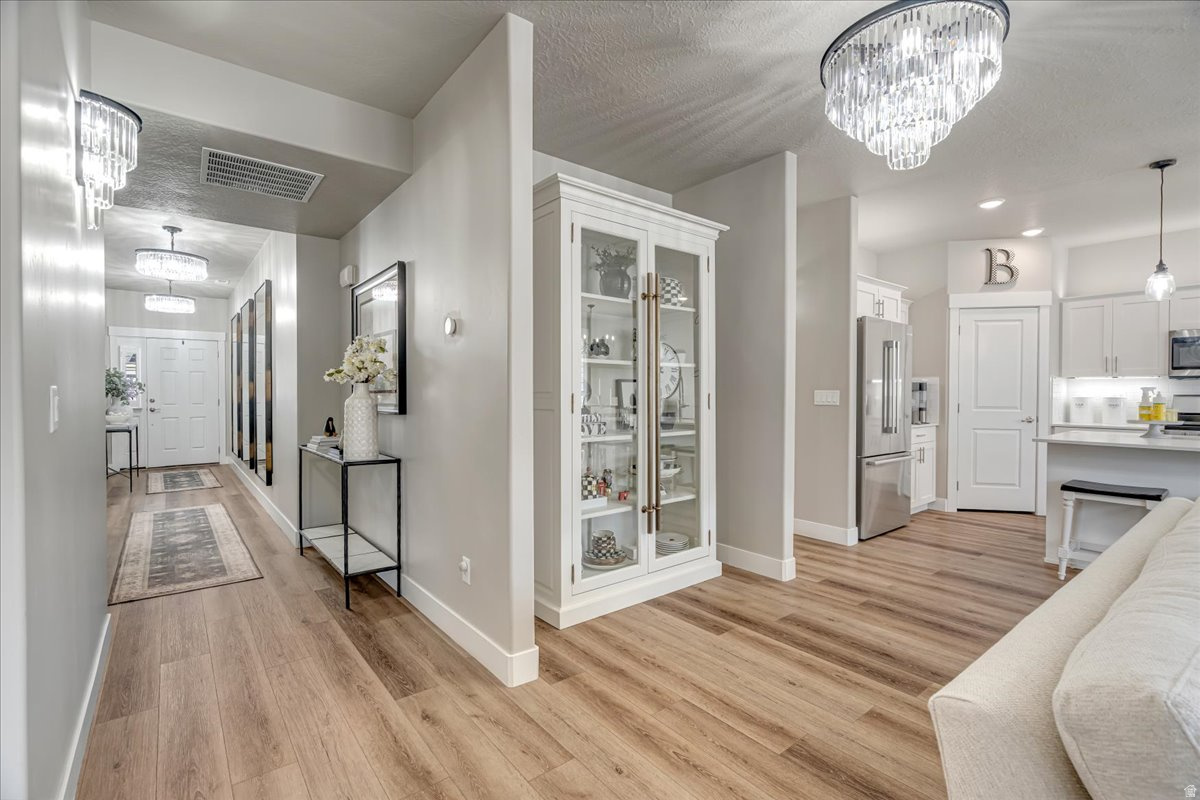 LAKEVIEW - Residential Income