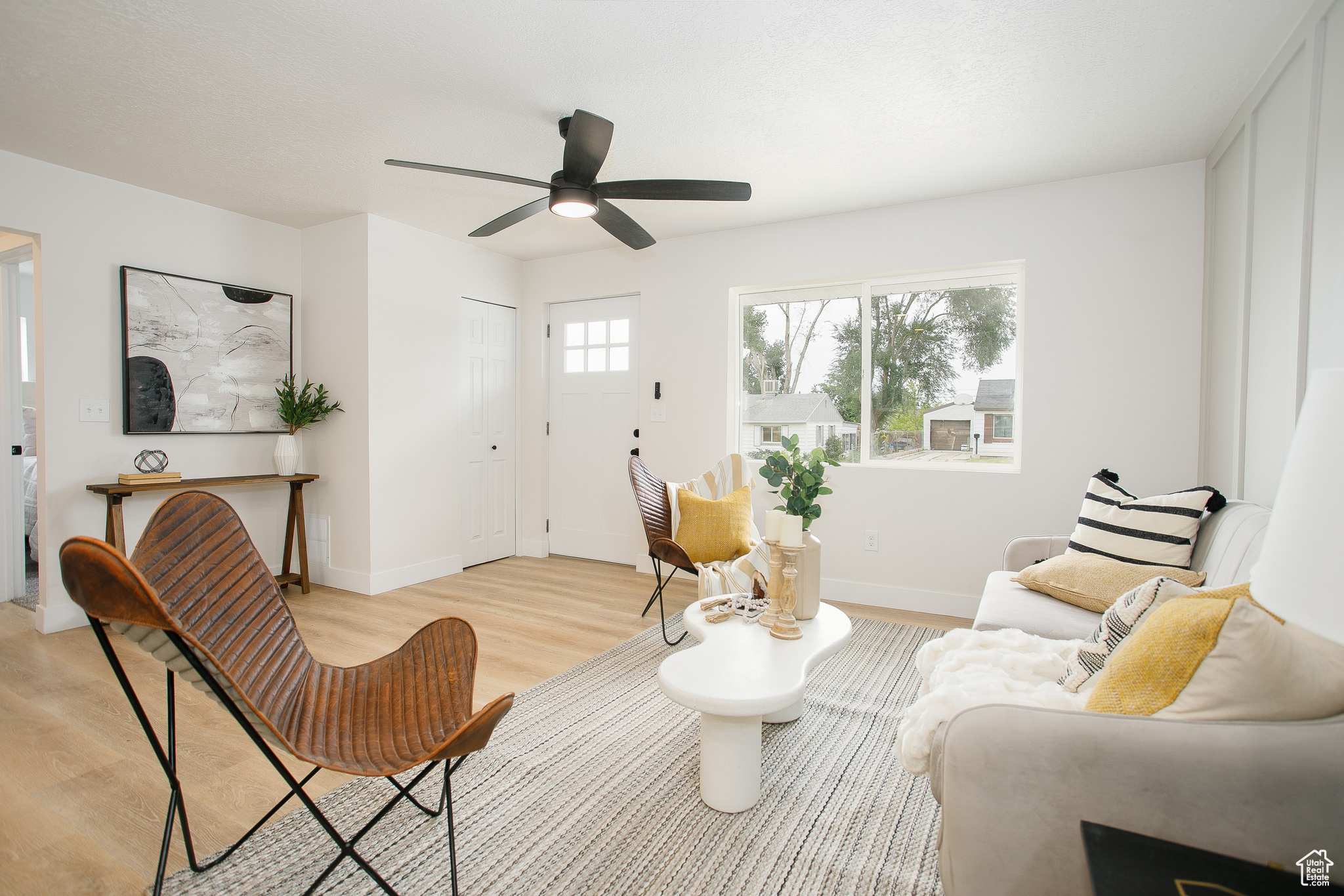 380 HIGHLAND DR