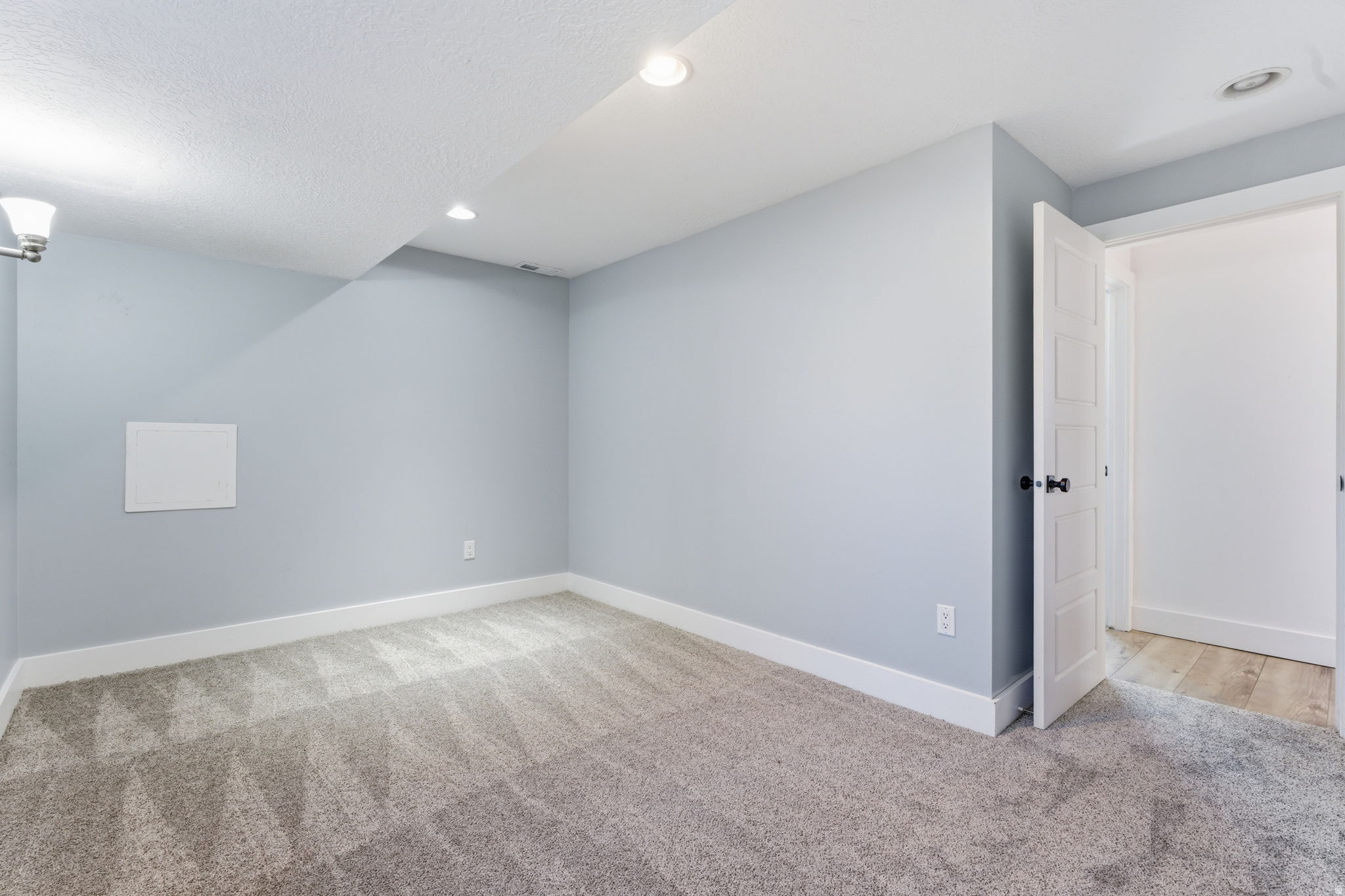 WHISPERWOOD - Residential