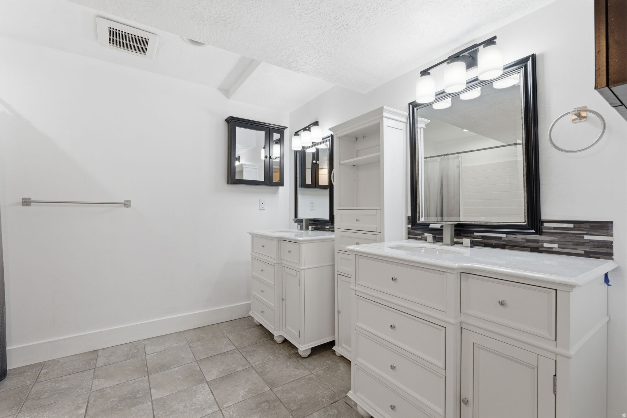 WHISPERWOOD - Residential