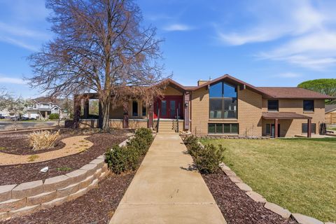 Homes For Sale - 12615 S 600<br/> Draper, UT 84020