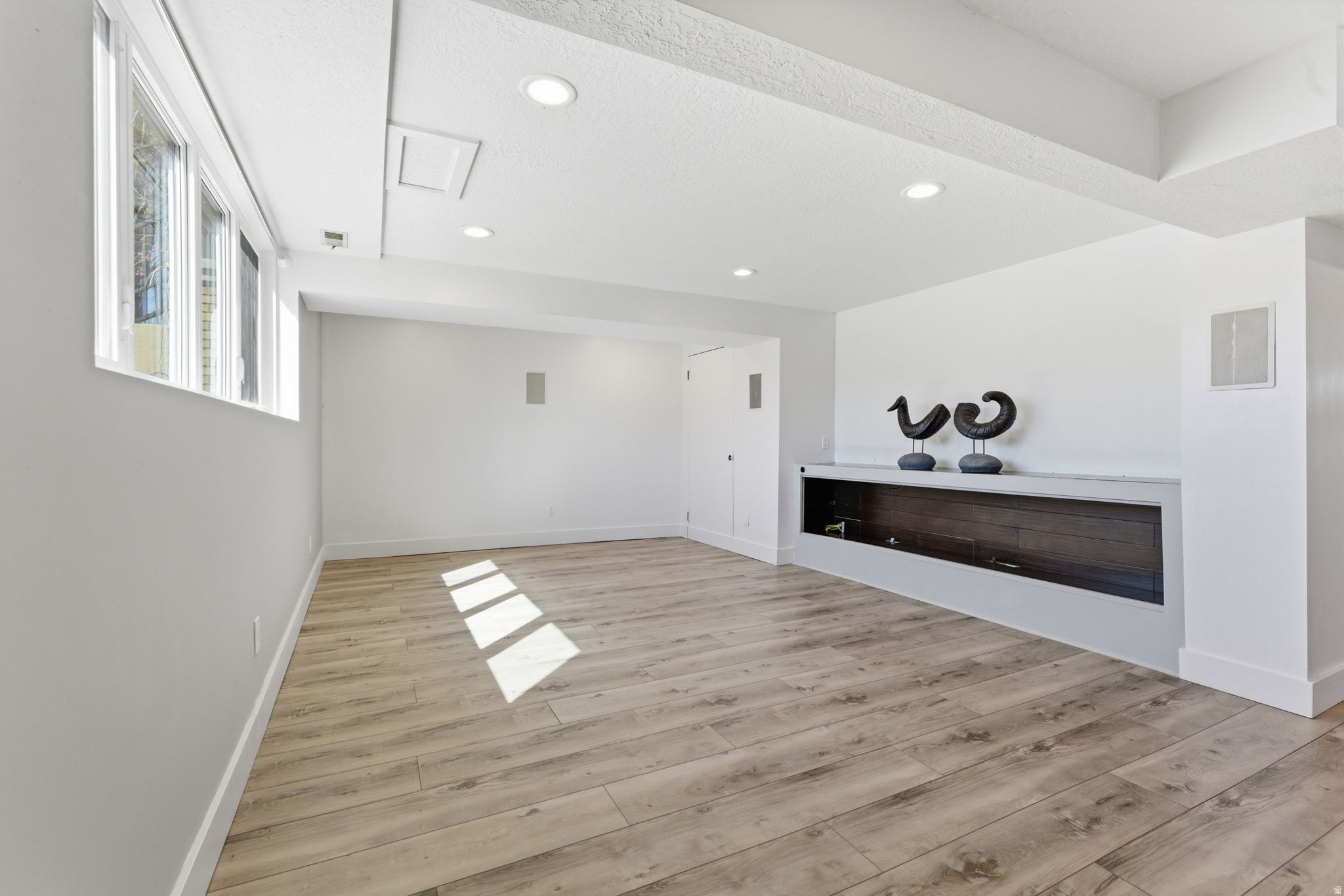 WHISPERWOOD - Residential