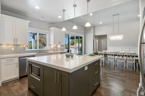 Tiny photo for 372 W CLARK CIR, Farmington, UT 84025 (MLS # 2116733)
