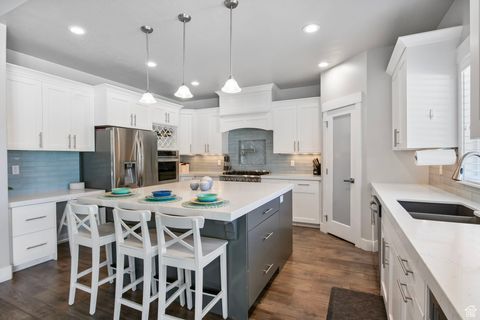Tiny photo for 372 W CLARK CIR, Farmington, UT 84025 (MLS # 2116733)
