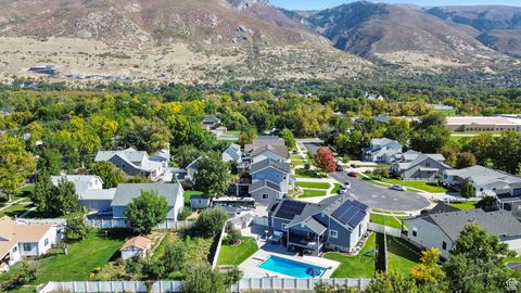 Tiny photo for 372 W CLARK CIR, Farmington, UT 84025 (MLS # 2116733)