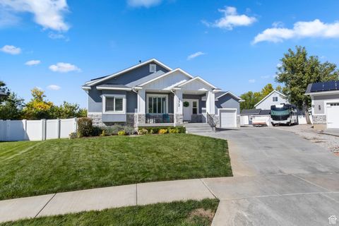 Tiny photo for 372 W CLARK CIR, Farmington, UT 84025 (MLS # 2116733)