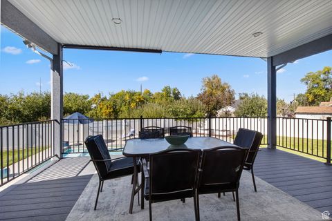 Tiny photo for 372 W CLARK CIR, Farmington, UT 84025 (MLS # 2116733)