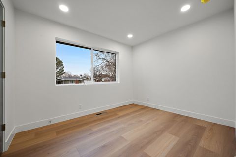 Tiny photo for 4695 S SYCAMORE Dr, Holladay, UT 84117 (MLS # 2133290)