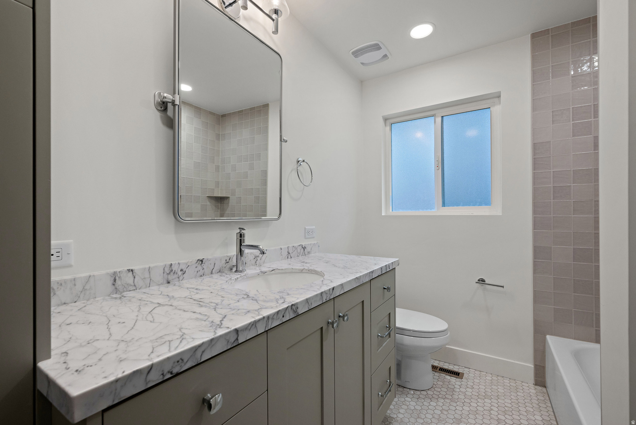 HOLLADAY ESTATES - Residential