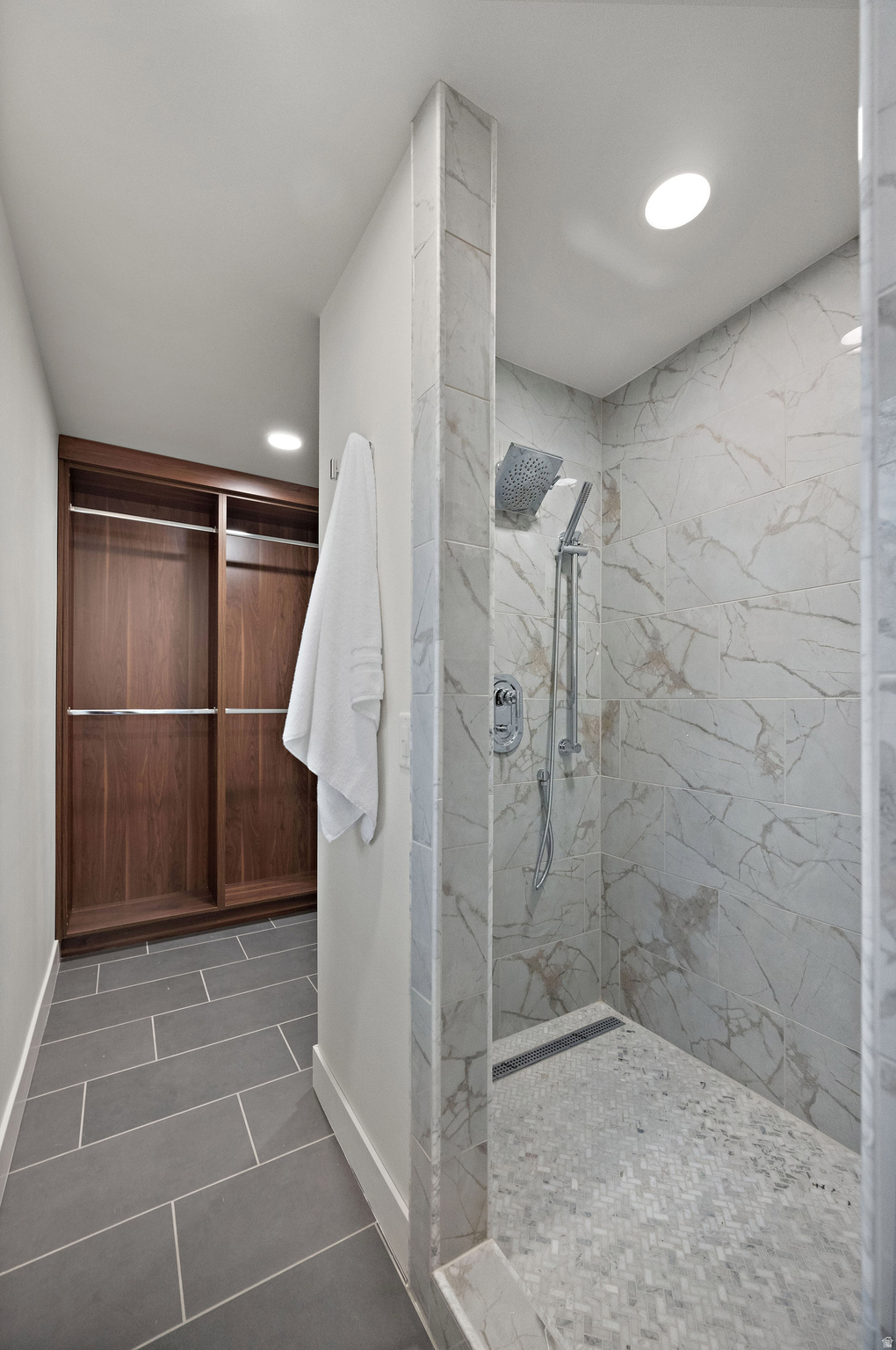 HOLLADAY ESTATES - Residential