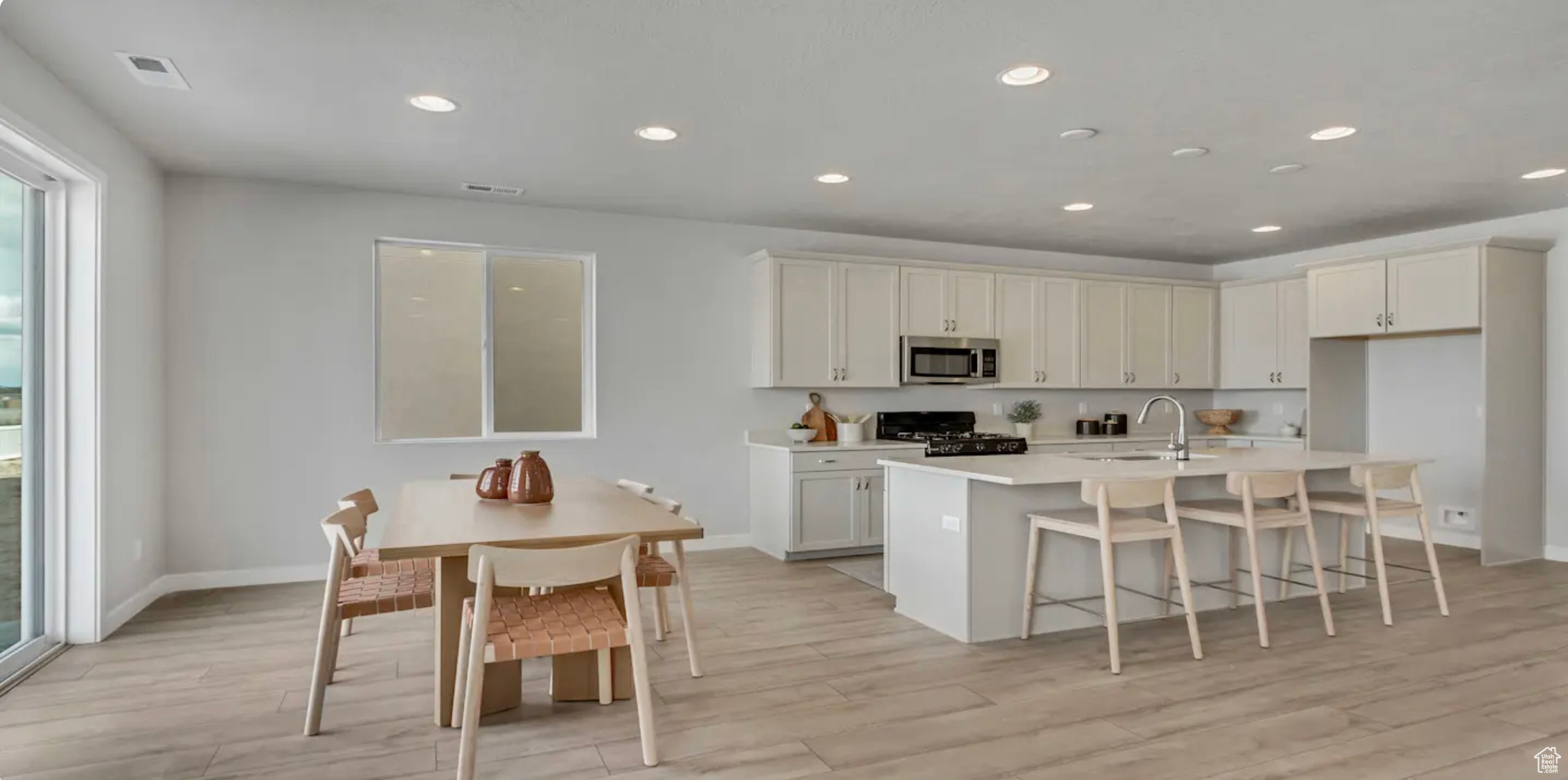 HARMONY PLACE VISTA - Residential