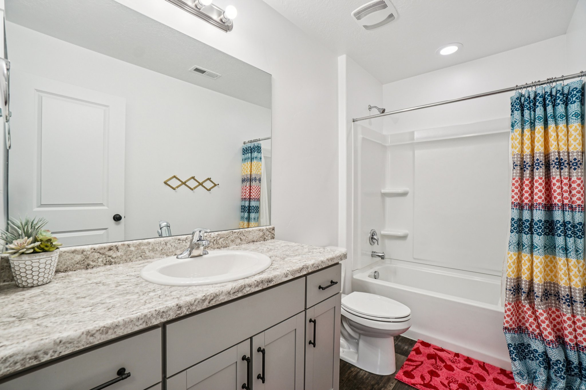 SOUTH HILLS - Residential