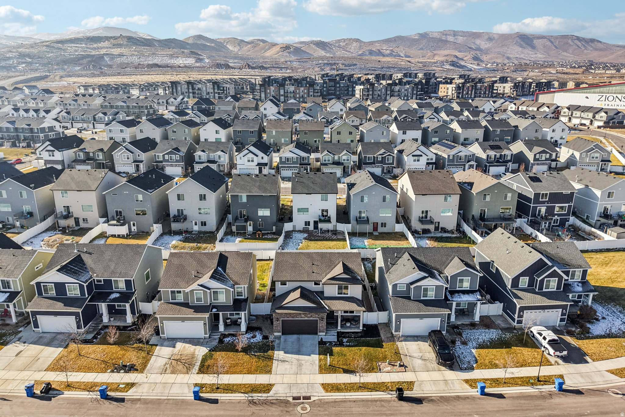 SOUTH HILLS - Residential