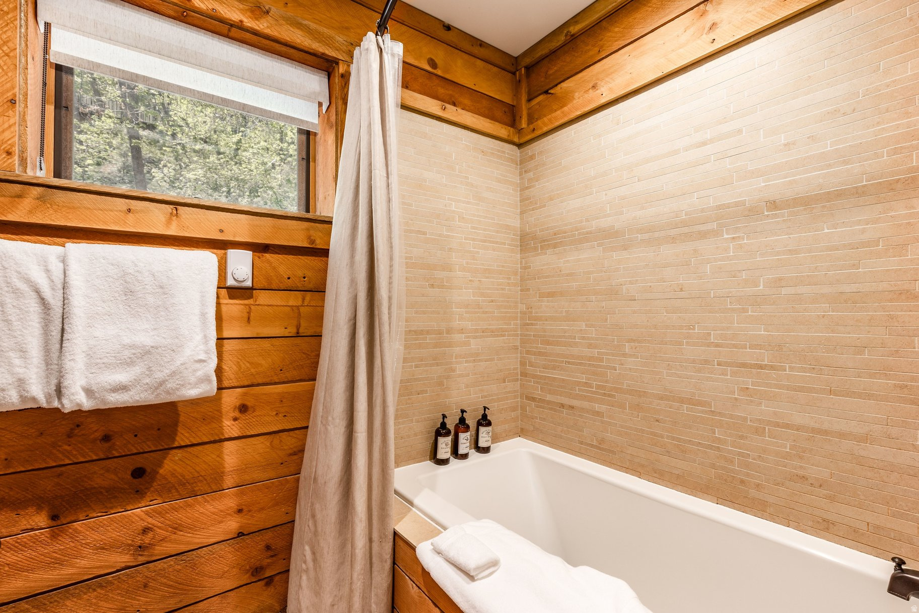 SUNDANCE COTTAGES - Residential