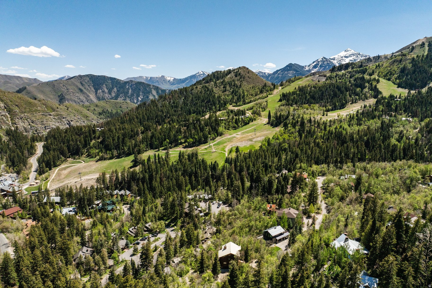 SUNDANCE COTTAGES - Residential