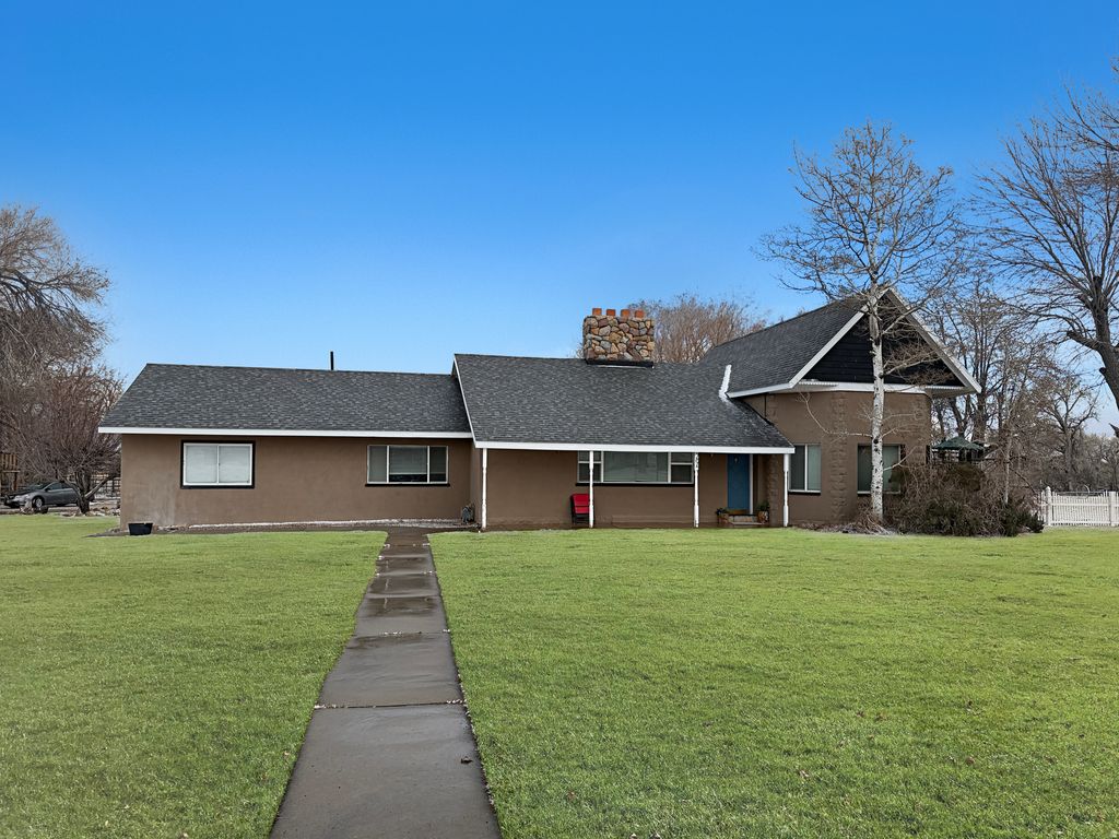 Photo of 295 S STATE ST, Ferron, UT 84523 (MLS # 2138032)