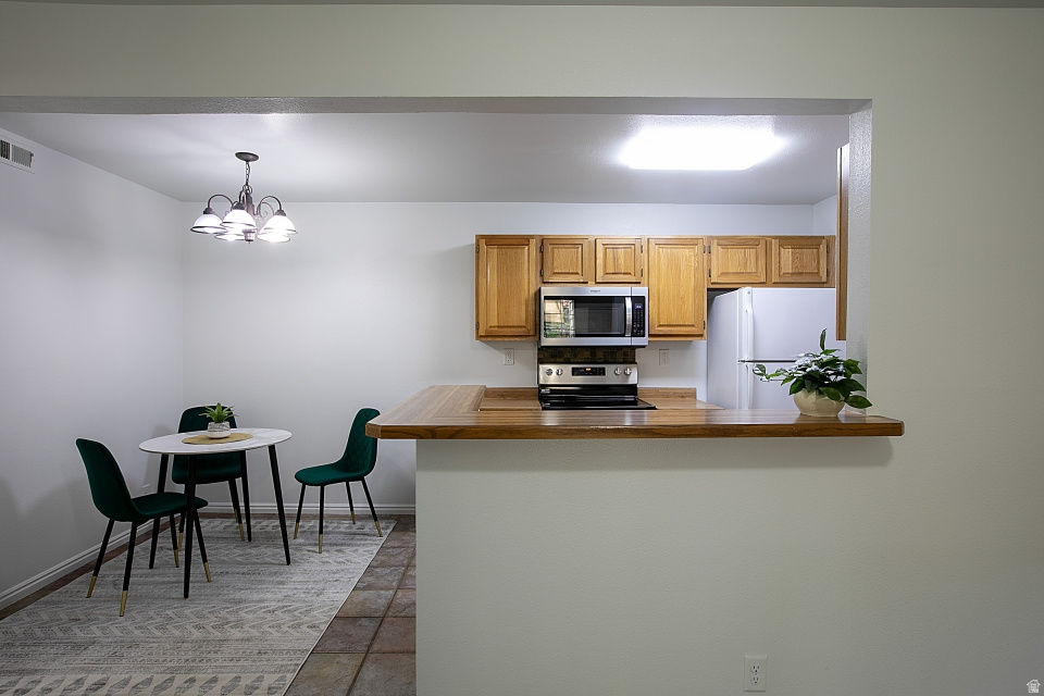 CARRIAGE CROSSING - Residential