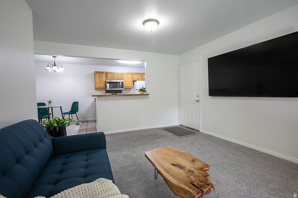 CARRIAGE CROSSING - Residential