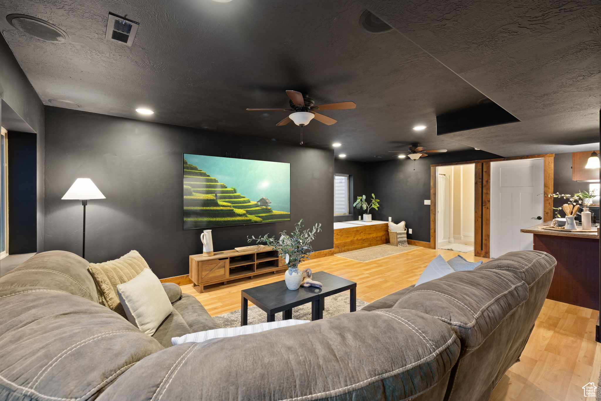 2974 E Sandpiper Rd, Eagle Mountain, Utah image 33
