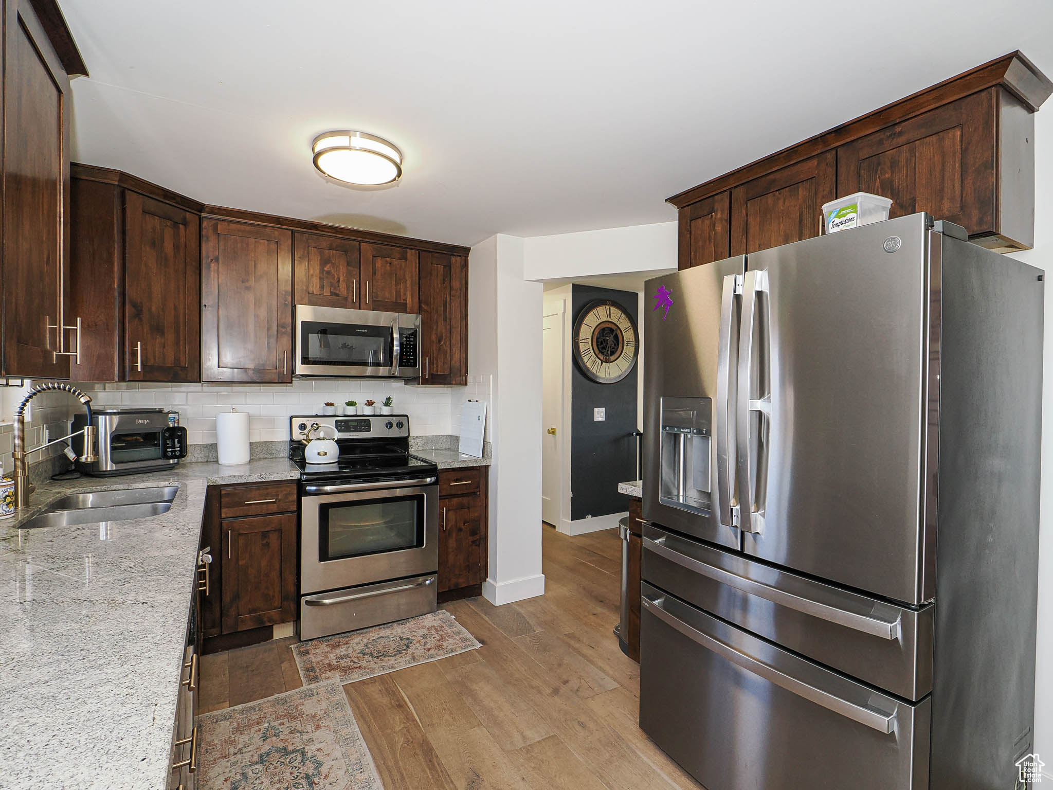 WHITE CITY - Residential