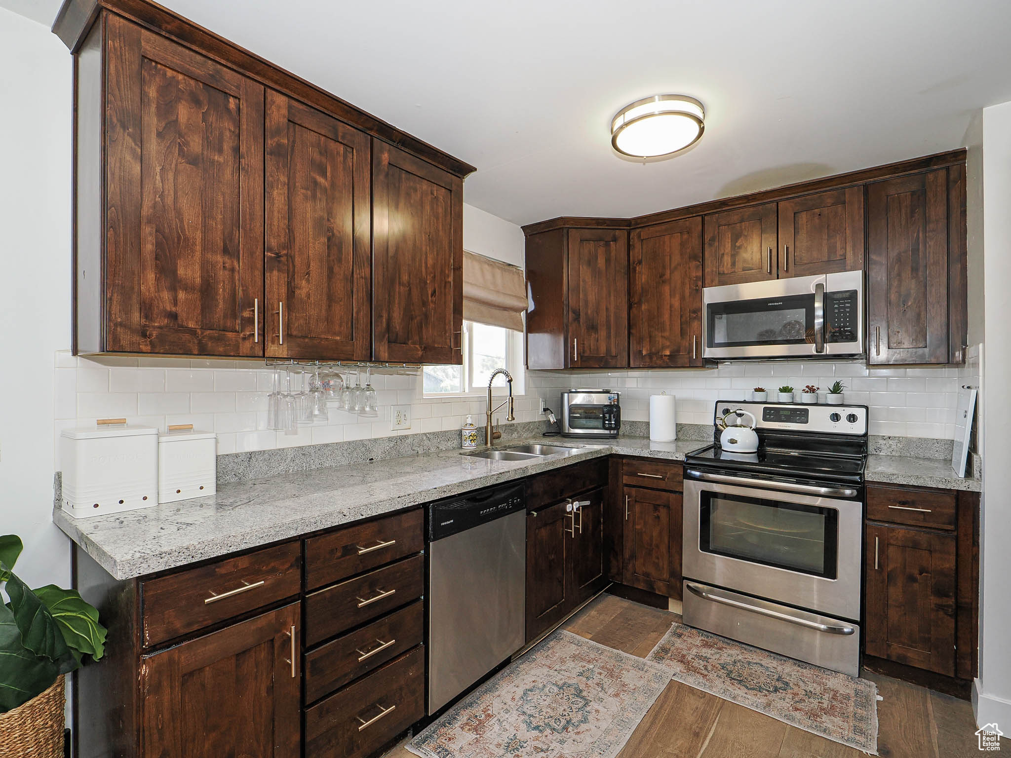 WHITE CITY - Residential