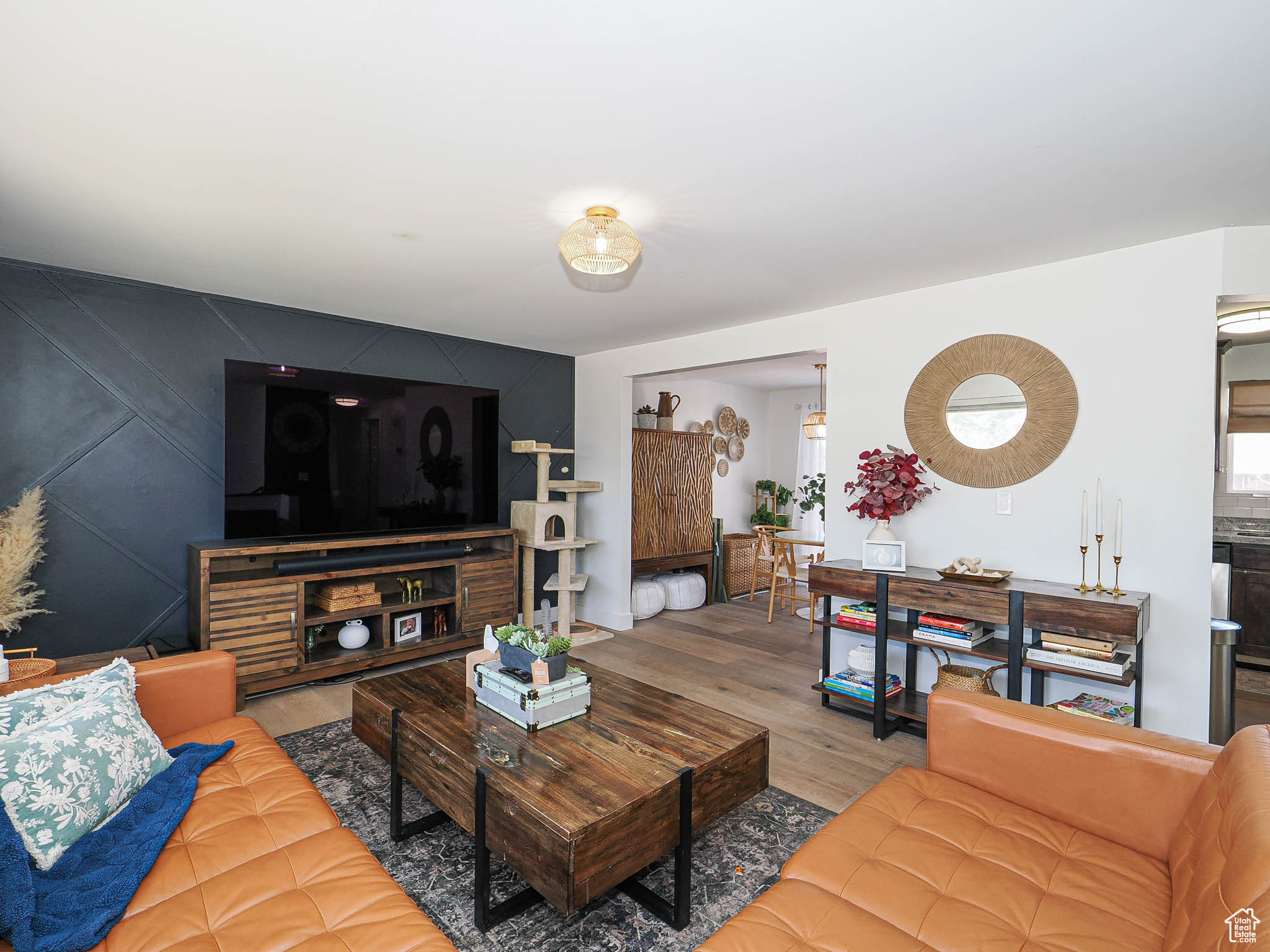 WHITE CITY - Residential