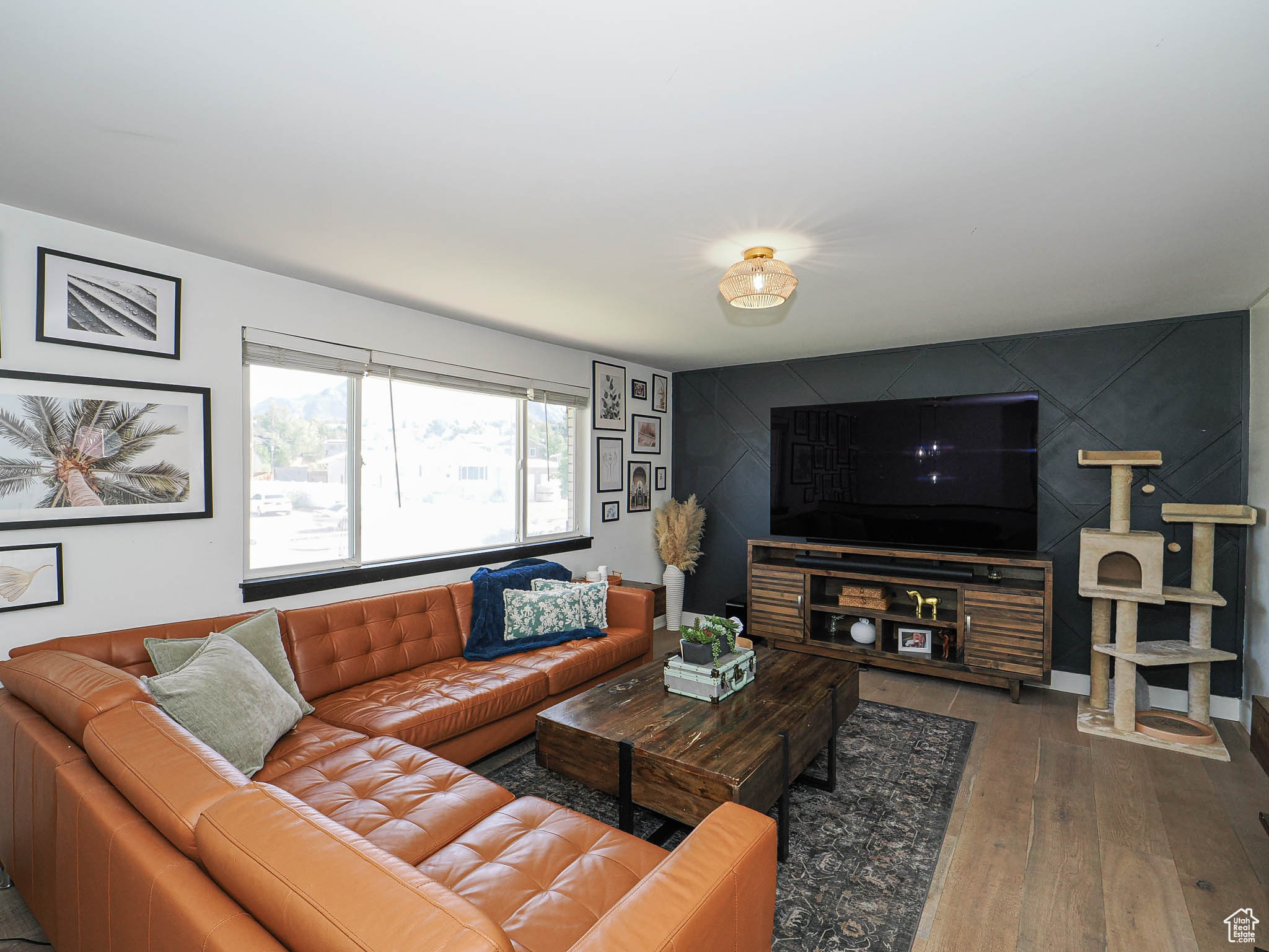 WHITE CITY - Residential