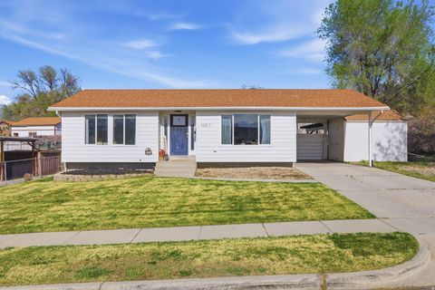 Photo of 10517 S LARKSPUR DR, Sandy, UT 84094 (MLS # 2146650)
