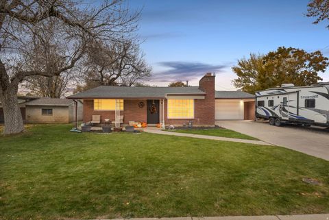 Photo of 770 W 1900 S, Woods Cross, UT 84087 (MLS # 2121686)