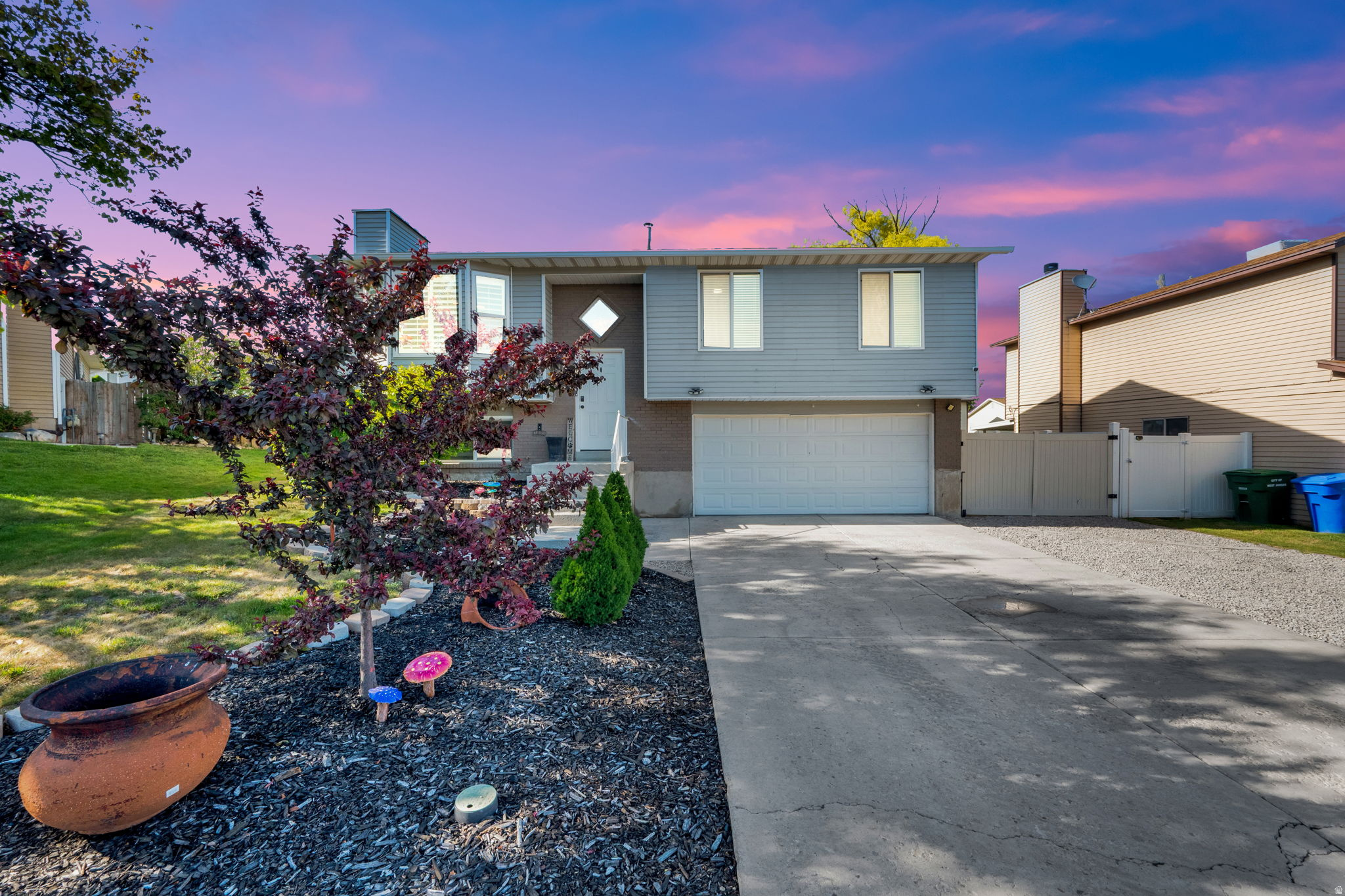 OQUIRRH SHADOWS #21 - Residential