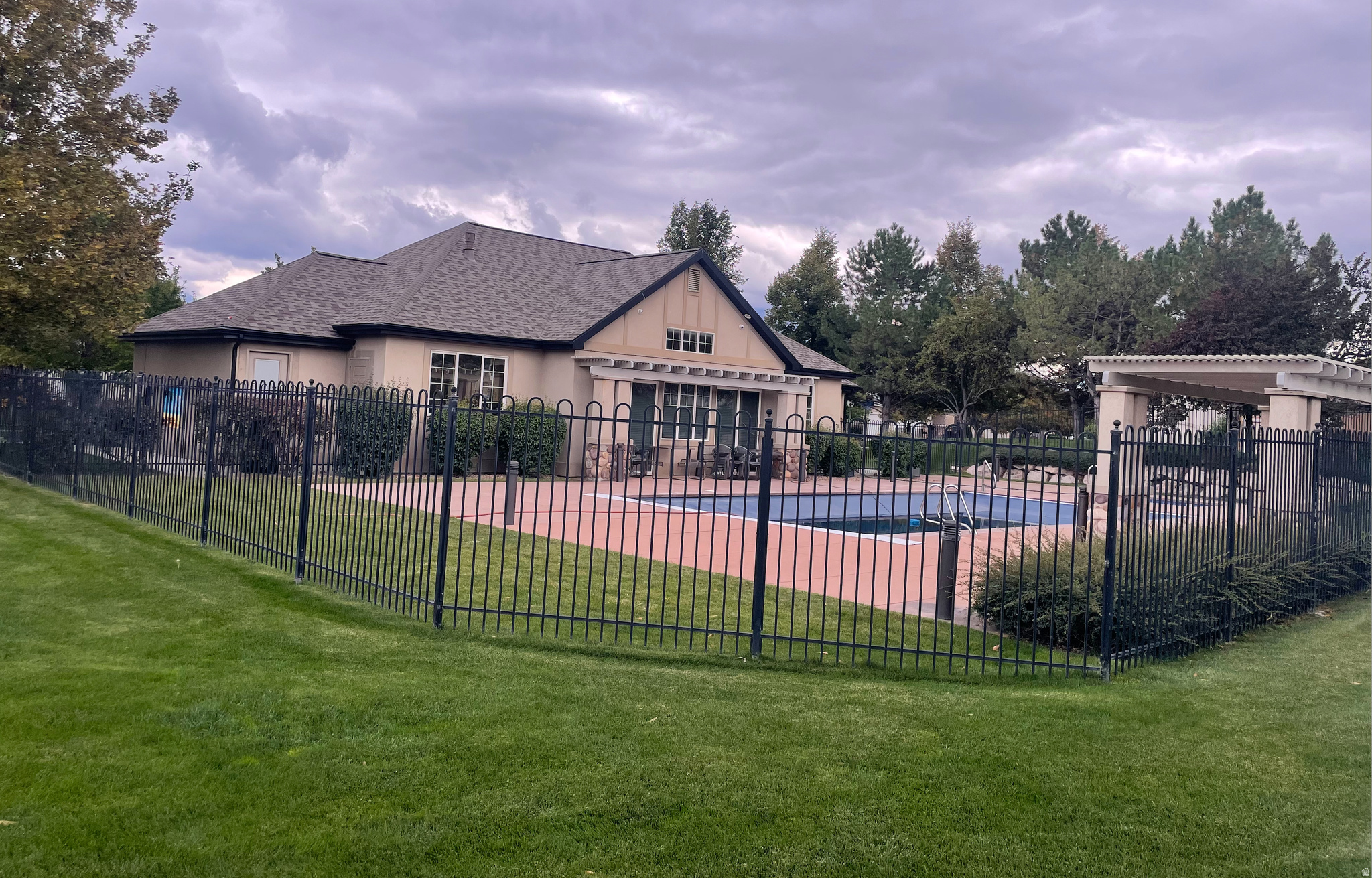 REUNION GLEN - Residential