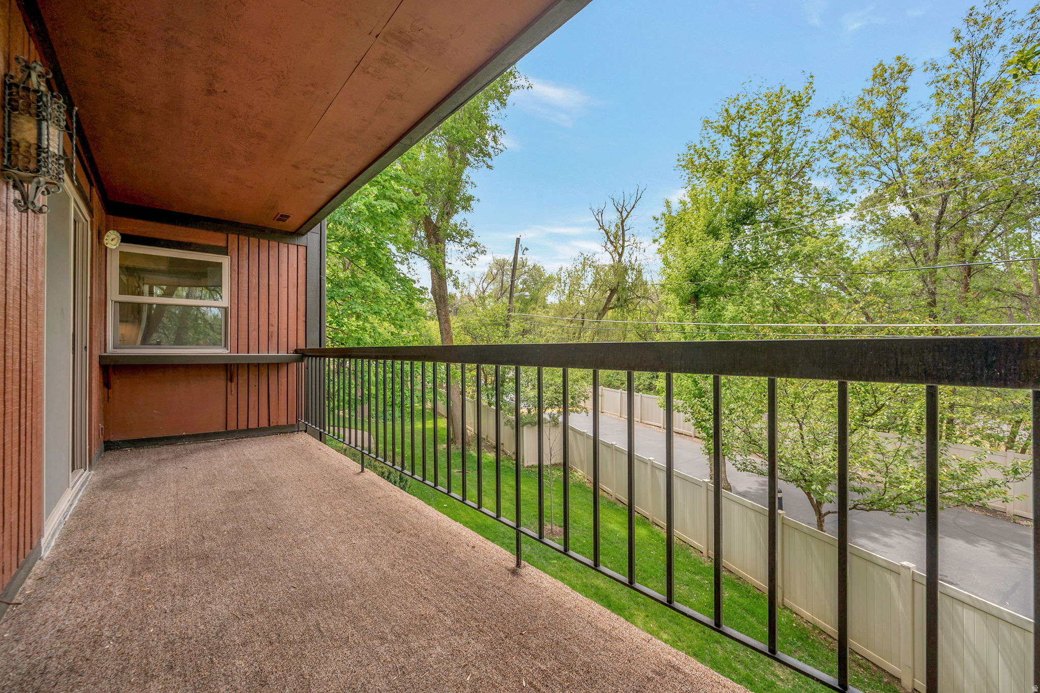 SPRINGTREE CONDOMINIUMS - Residential