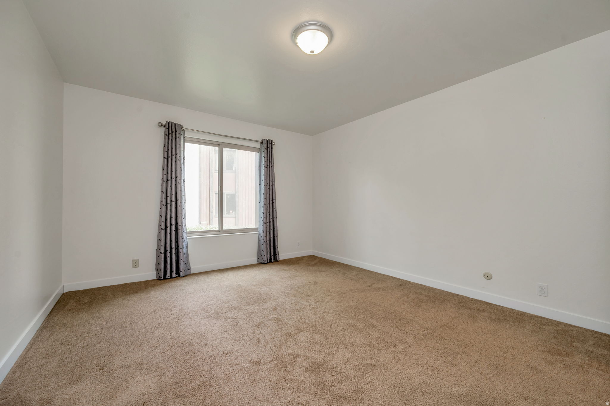 SPRINGTREE CONDOMINIUMS - Residential