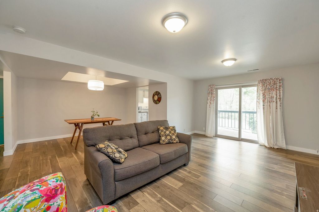 Photo of 5572 S MARSHWOOD Ln #UNIT E, Murray, UT 84107 (MLS # 2154327)