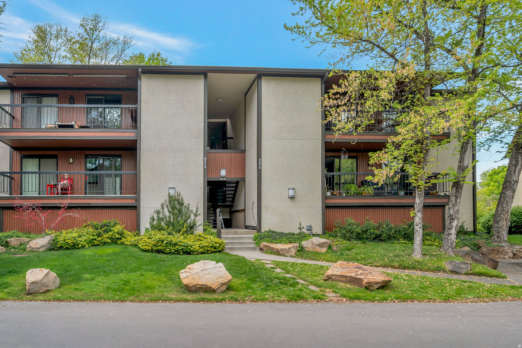 SPRINGTREE CONDOMINIUMS - Residential