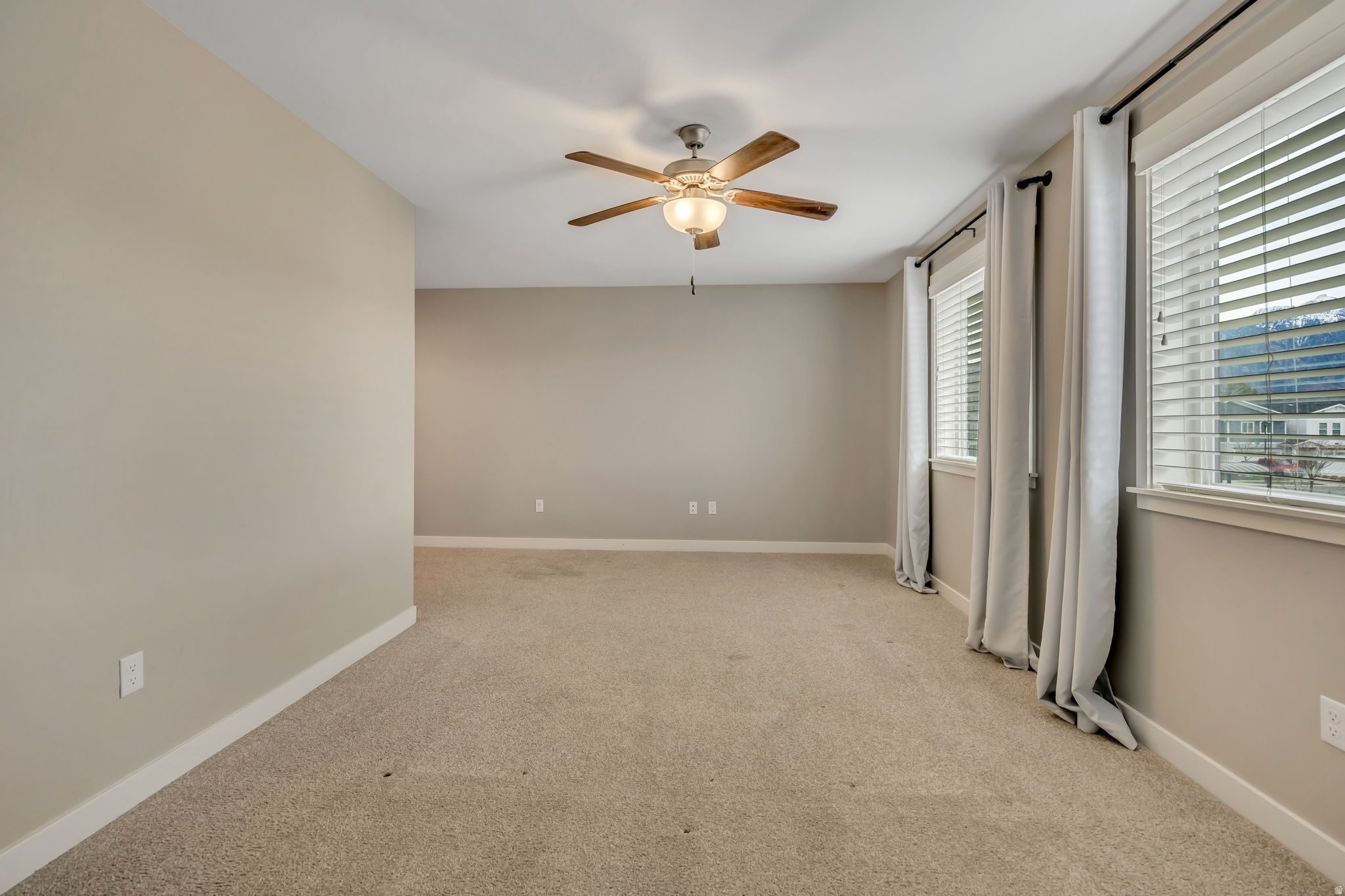 NORTH PINE VILLAS - Residential