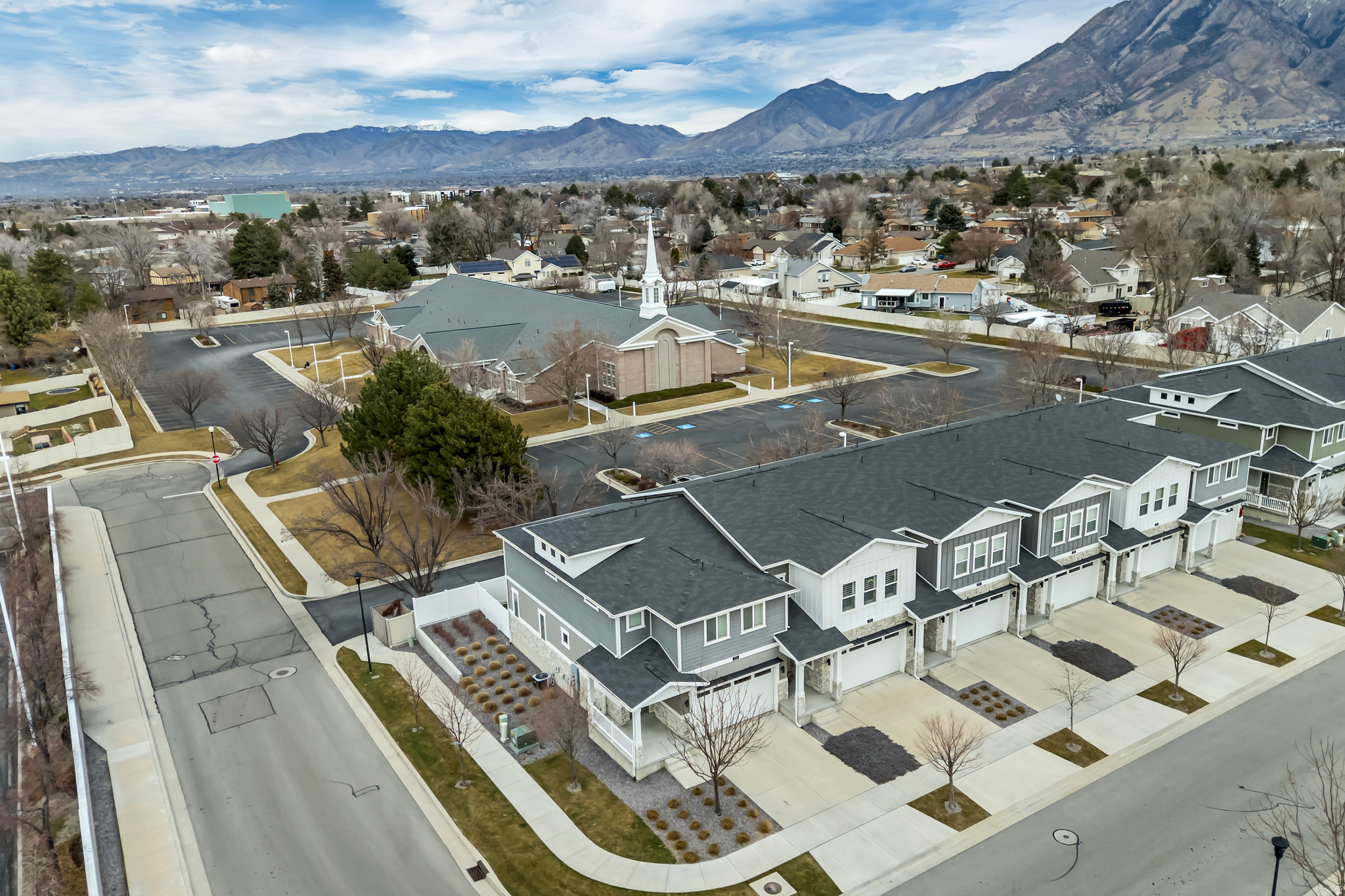 NORTH PINE VILLAS - Residential