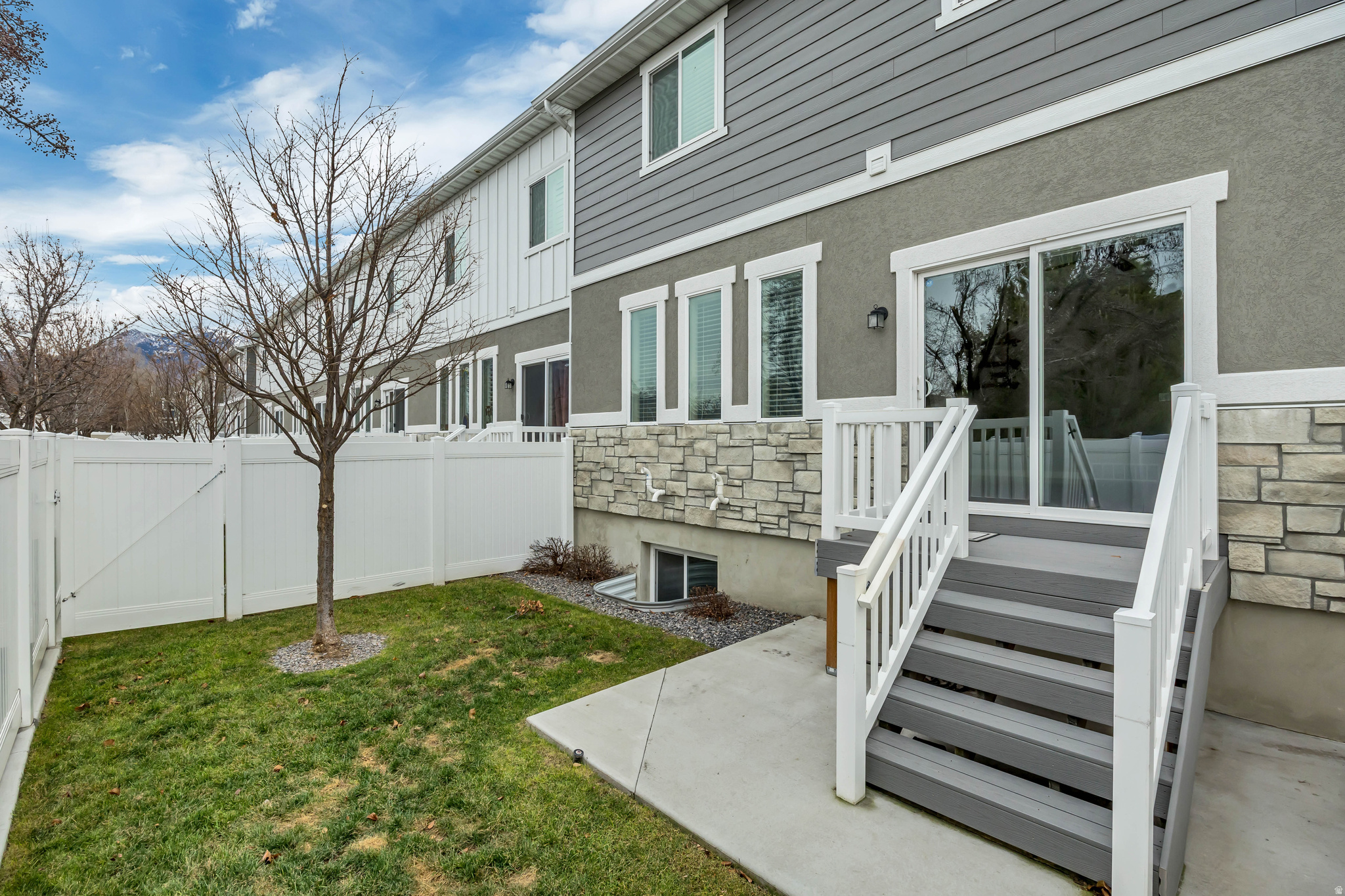 NORTH PINE VILLAS - Residential