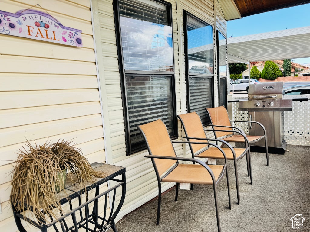 Photo of 1150 W RED HILLS PKWY #137, Washington, UT 84780 (MLS # 2188115)