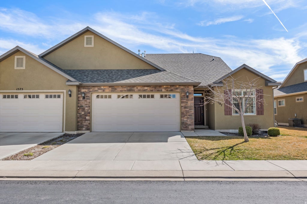 Photo of 1587 W 430 N, Lindon, UT 84042 (MLS # 2186201)