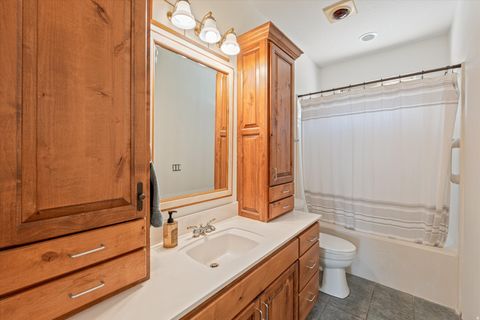 Tiny photo for 140 N TUACAHN DR #30, Ivins, UT 84738 (MLS # 2155373)