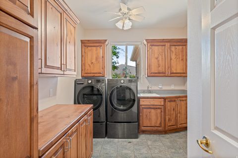 Tiny photo for 140 N TUACAHN DR #30, Ivins, UT 84738 (MLS # 2155373)