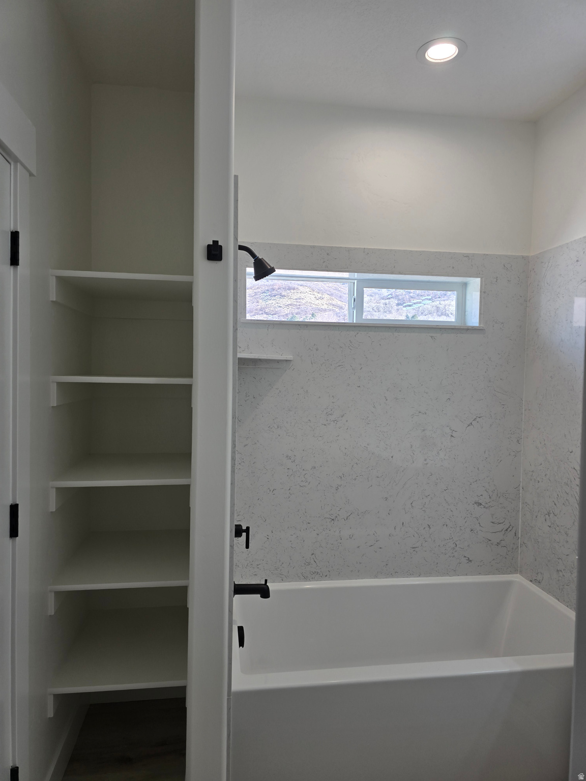 DEER RUN TOWNHOUSES - Residential