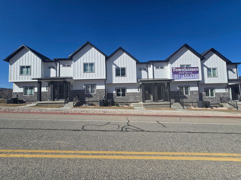 305 S 2700 E 305 South Weber UT 84405