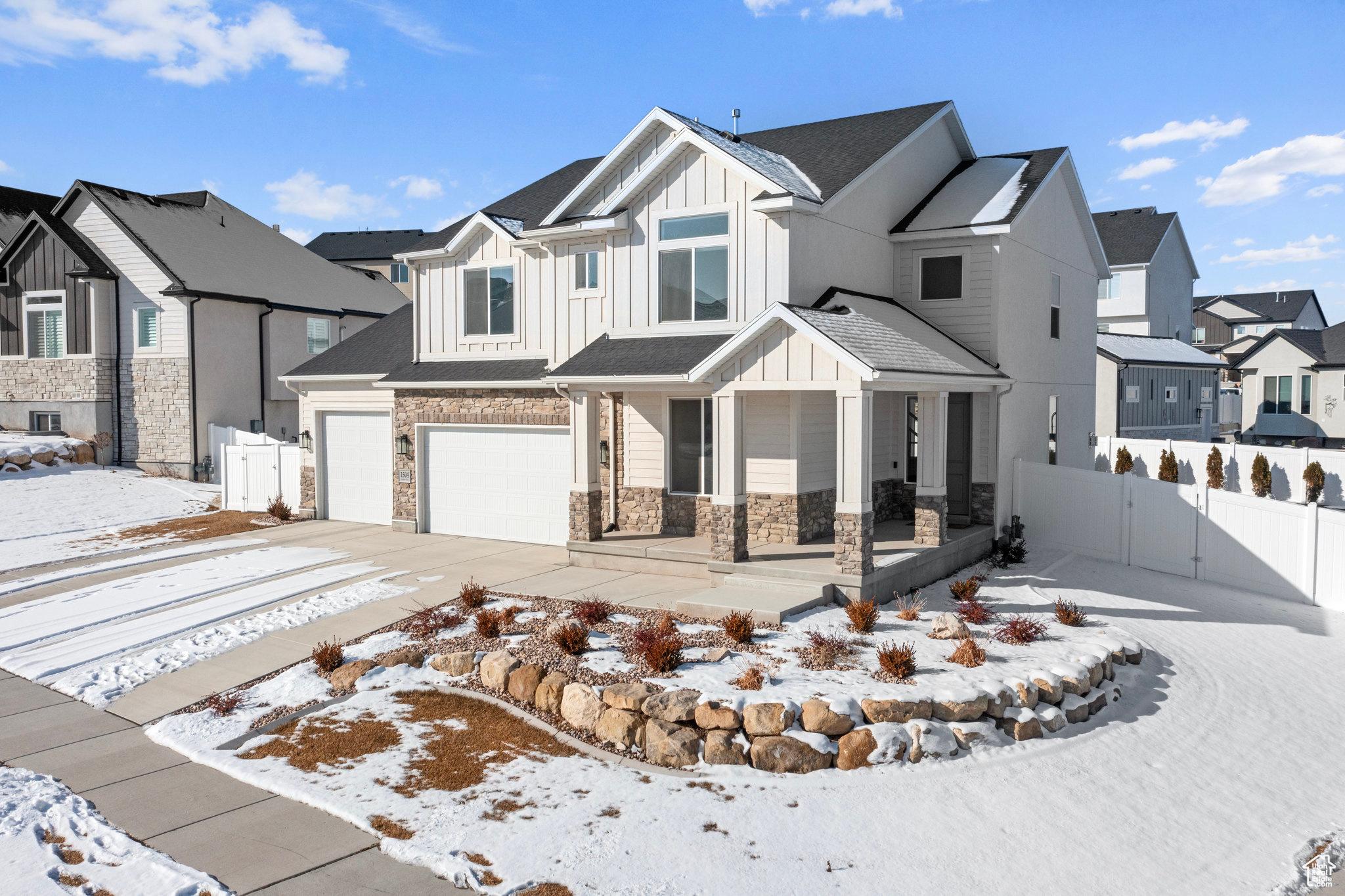 Nestled on a corner lot, this fully landscaped Perry Homes Cottonwood II floor plan offers breathtaking Wasatch Front mountains & Utah Lake views! Features include a 3-car garage, quartz countertops, custom cabinetry, luxury vinyl plank flooring, and a chef's kitchen. A must-see! Call for your private tour TODAY