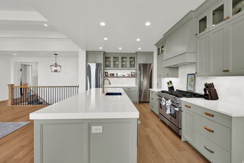 Tiny photo for 532 S 1450 W, Farmington, UT 84025 (MLS # 2148665)