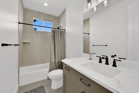 Tiny photo for 532 S 1450 W, Farmington, UT 84025 (MLS # 2148665)