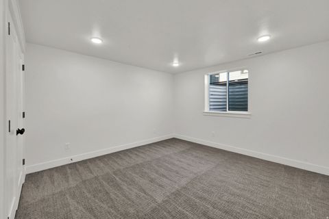 Tiny photo for 532 S 1450 W, Farmington, UT 84025 (MLS # 2148665)