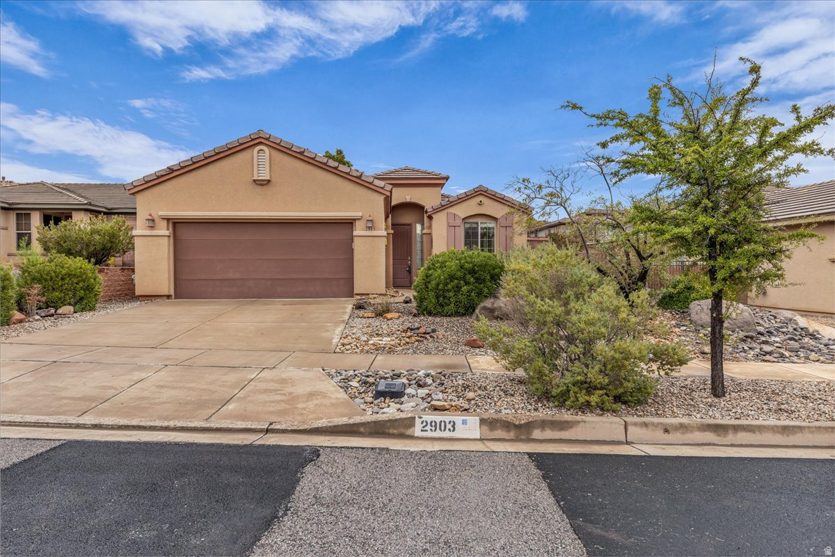 CORAL CANYON - Residential